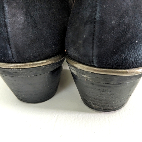 VINCE CAMUTO Booties - Picture 4 of 7